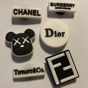 Show Charm Black & White Bundle